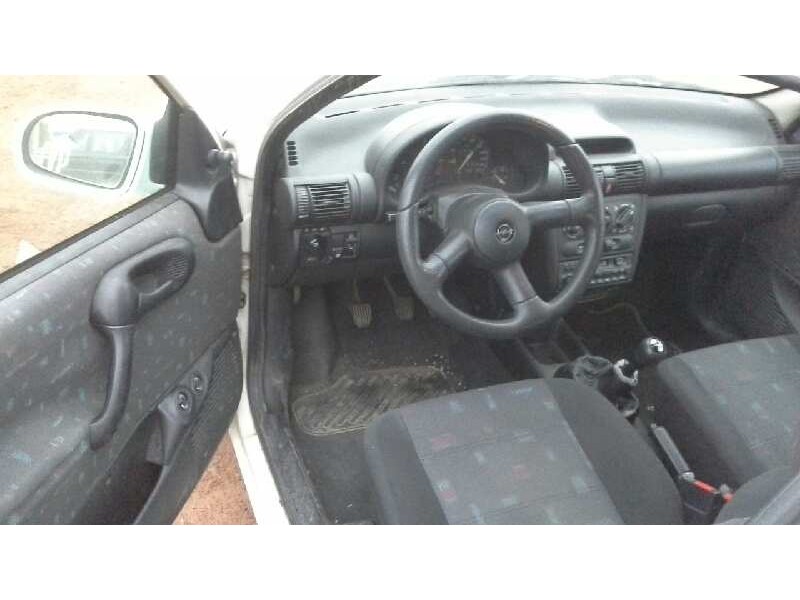 opel corsa b del año 1997