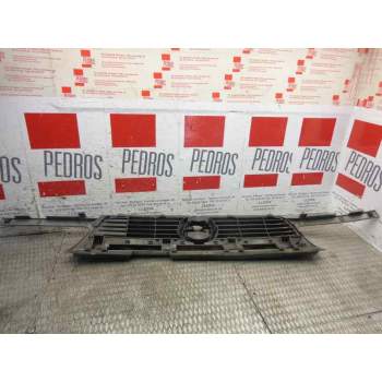 Recambio de rejilla delantera para opel astra f berlina básico referencia OEM IAM 90510961  