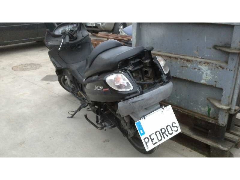 piaggio (vespa) x9 del año 2004
