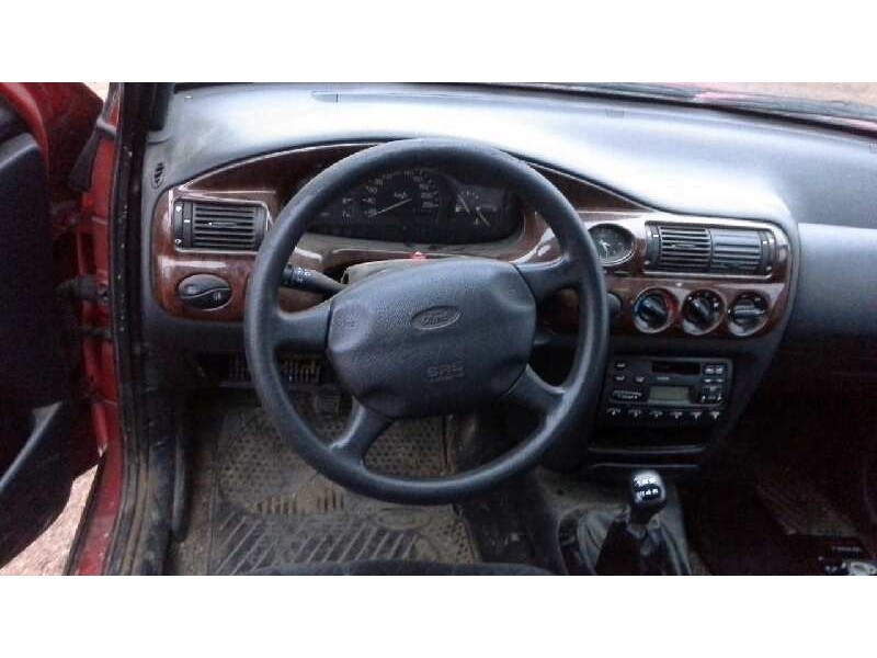 ford escort berlina/turnier del año 1998