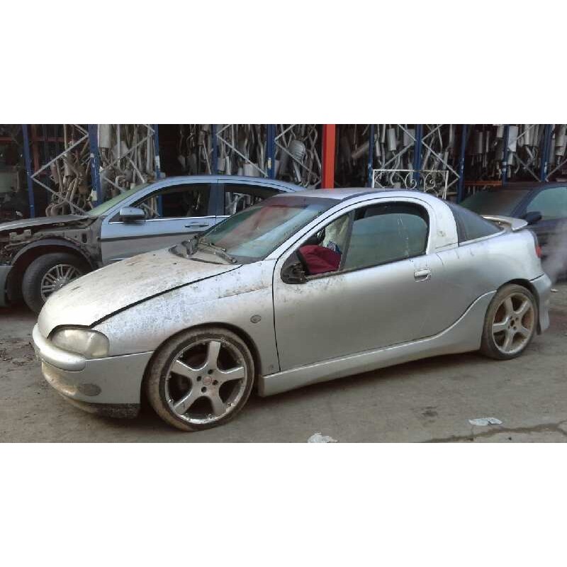 opel tigra del año 2000