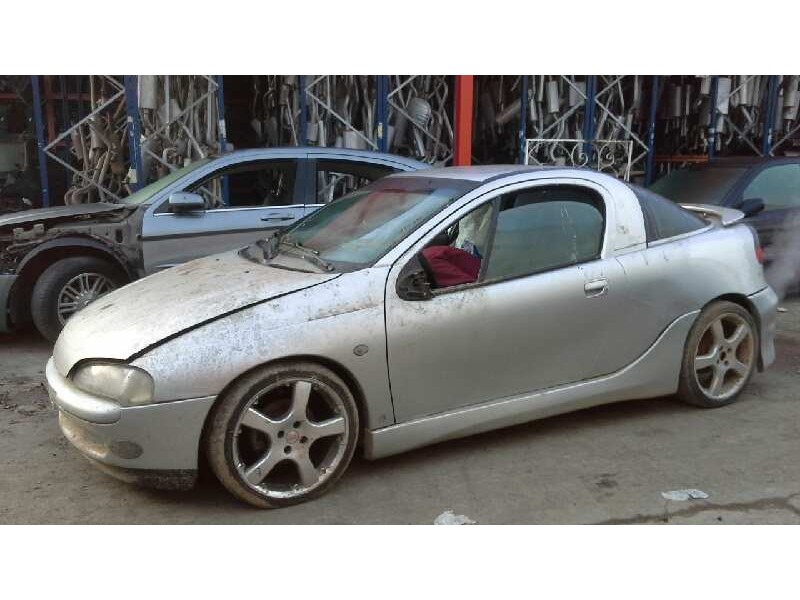 opel tigra del año 2000