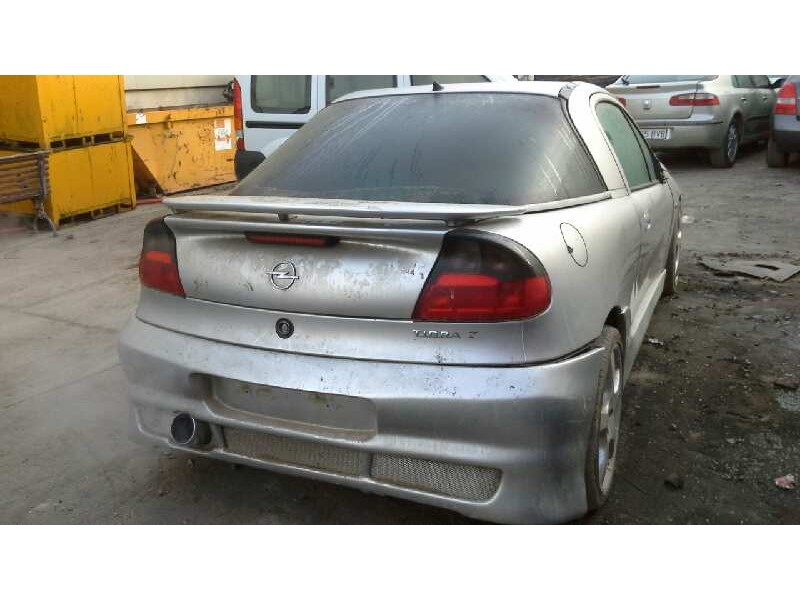 opel tigra del año 2000