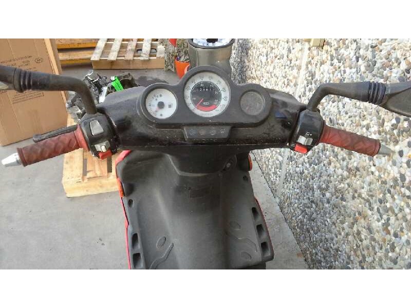peugeot speedfight del año 2000