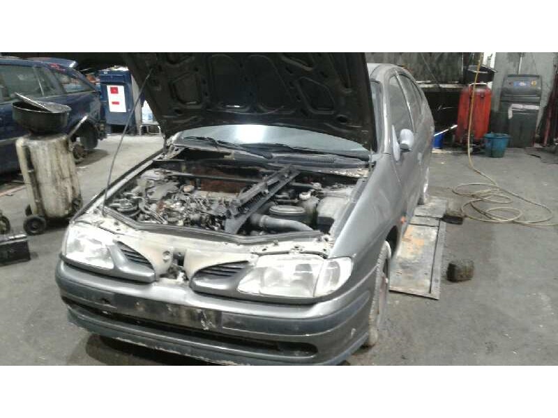 renault megane i berlina hatchback (ba0) del año 1996