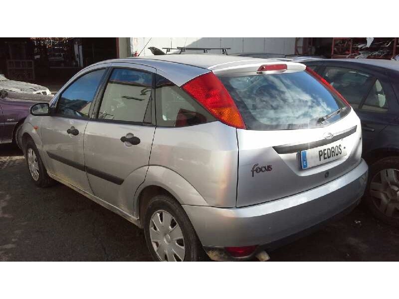 ford focus berlina (cak) del año 2003
