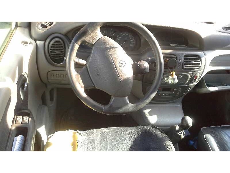 renault scenic (ja..) del año 2002