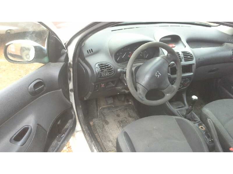 peugeot 206 berlina del año 2006