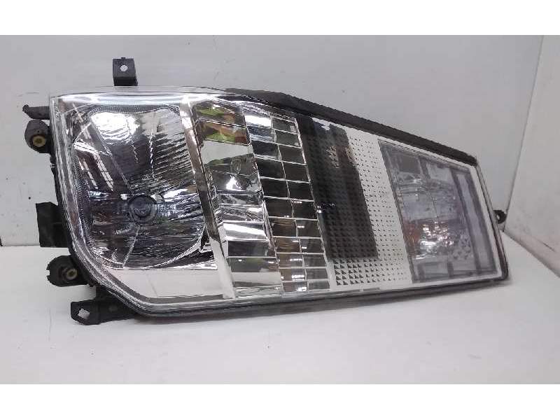 Recambio de faro izquierdo para nissan cabstar 110.45 referencia OEM IAM 89317211 26060BM500 