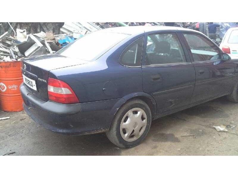 opel vectra b berlina del año 1998
