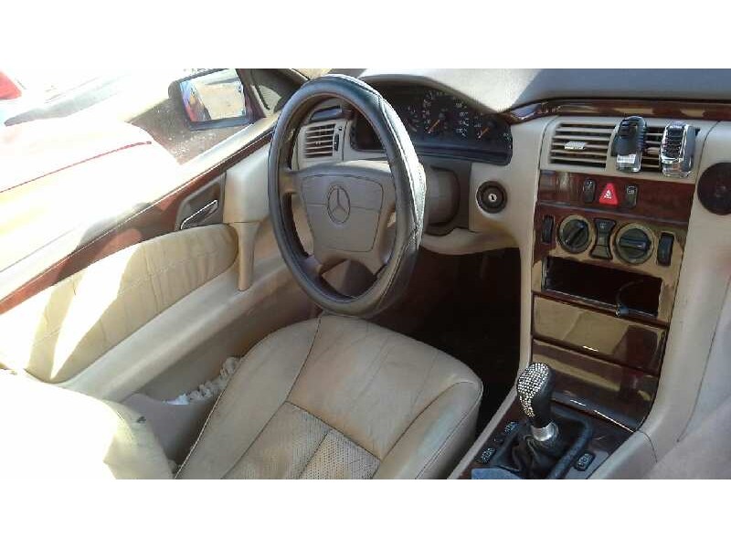 mercedes clase e (w210) berlina diesel del año 1995