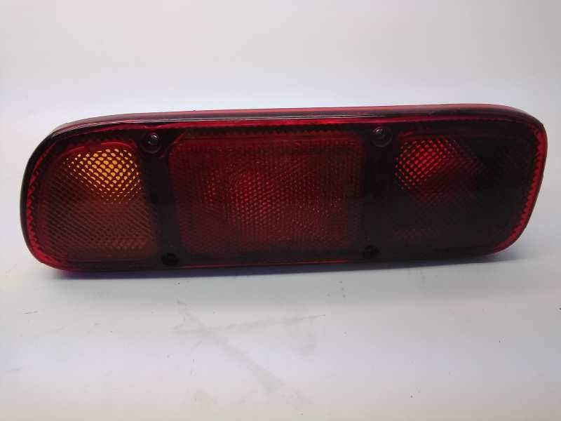 Recambio de piloto trasero derecho paragolpes para nissan terrano/terrano.ii (r20) referencia OEM IAM 26550OF400 INGLES DEFECTUO
