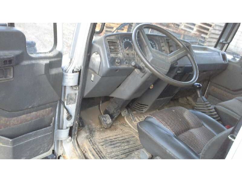 nissan eco t 100 del año 1999