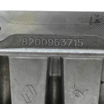 Recambio de sobrecarter para renault trafic caja cerrada dci cat referencia OEM IAM 8200963715  