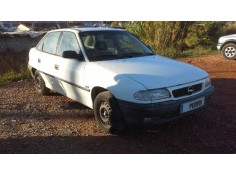 opel astra f berlina del año 1997