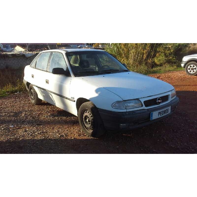 opel astra f berlina del año 1997