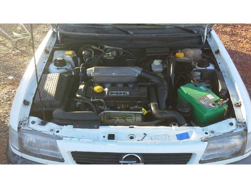 opel astra f berlina del año 1997
