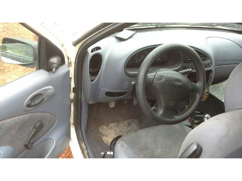 ford fiesta courier del año 1996