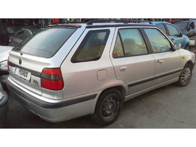 skoda felicia combi ( 795) del año 2000