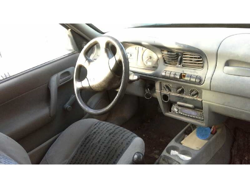 skoda felicia combi ( 795) del año 2000