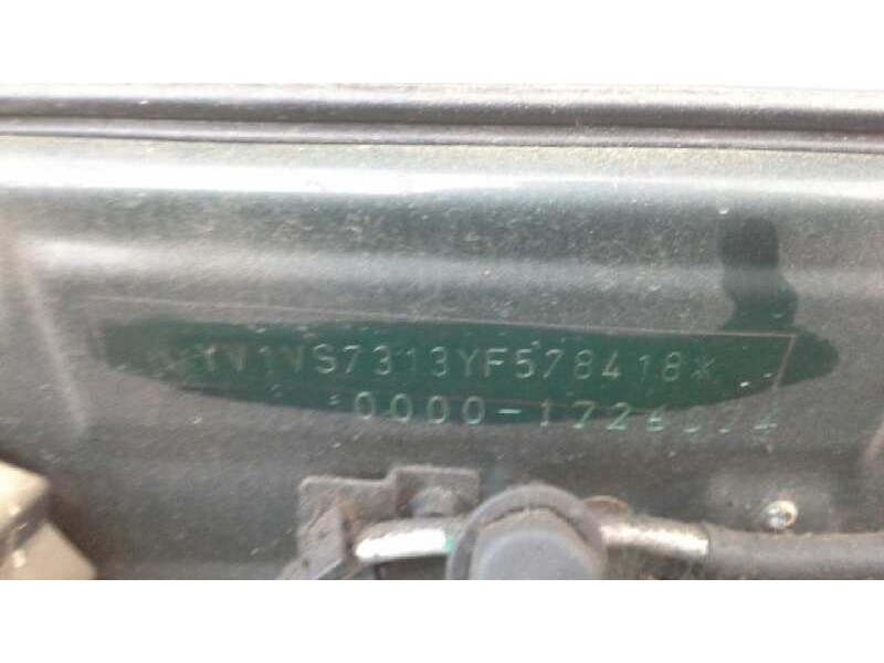 volvo s40 berlina del año 2000