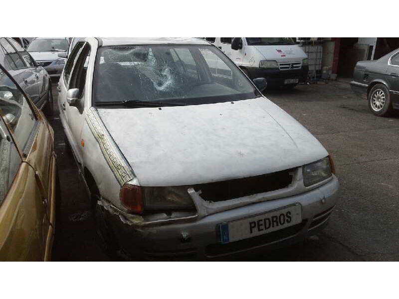 volkswagen polo berlina (6n1) del año 1994