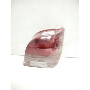 Recambio de piloto trasero derecho para ford fiesta berl./courier 1.1 cat referencia OEM IAM 89FG13A602  
