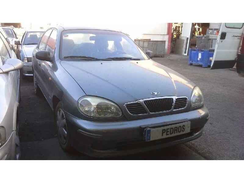 daewoo lanos del año 2002