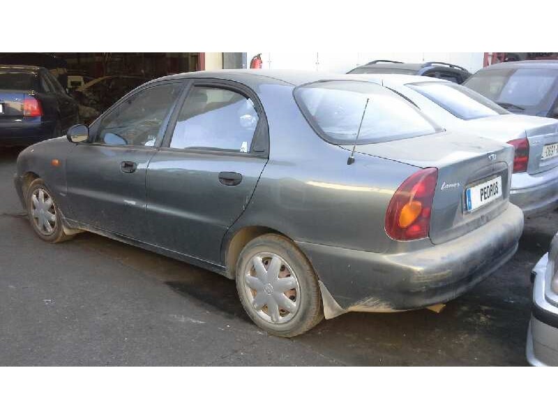 daewoo lanos del año 2002
