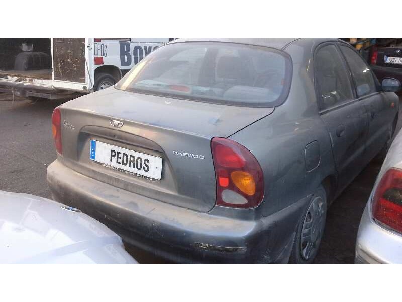 daewoo lanos del año 2002