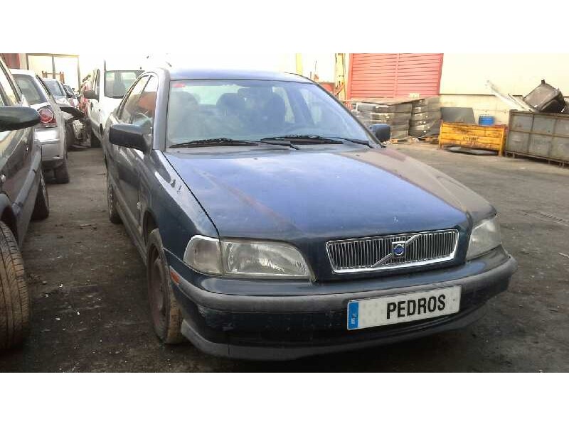 volvo s40 berlina del año 1999