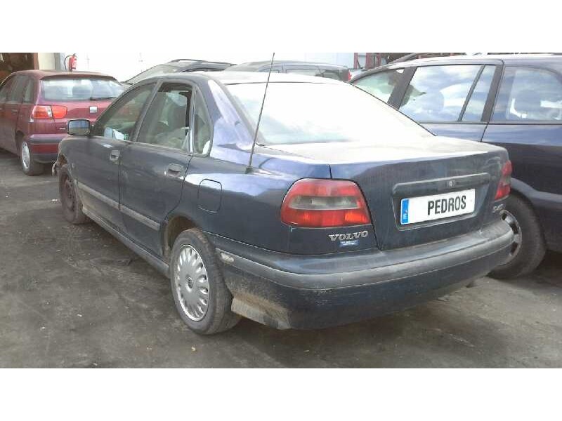 volvo s40 berlina del año 1999