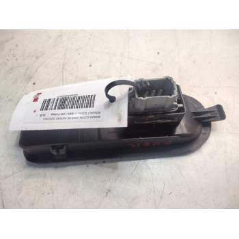 Recambio de mando elevalunas delantero derecho para renault scenic ii grand luxe privilege referencia OEM IAM 8200315027  