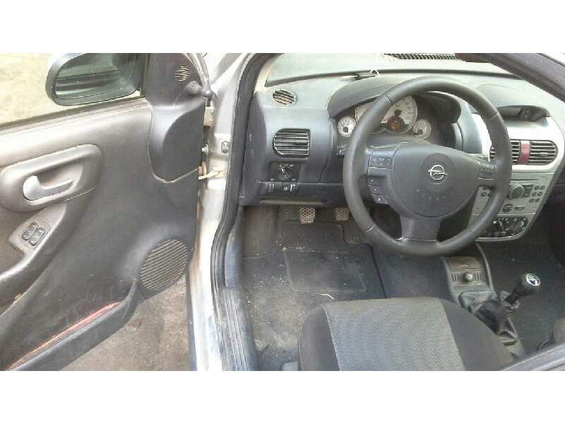 opel corsa c del año 2005