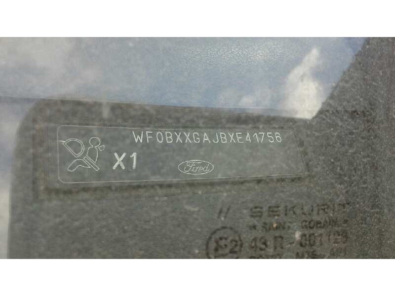 ford fiesta berlina (dx) del año 2000