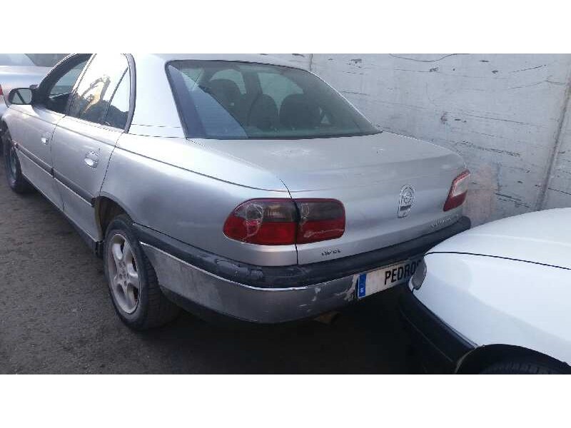 opel omega b del año 1998