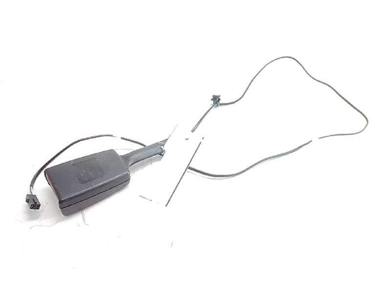 Recambio de enganche delantero derecho para skoda rapid active referencia OEM IAM 5JA857756A  