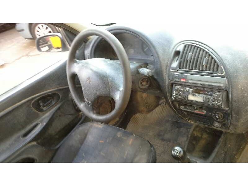 citroen saxo del año 2001