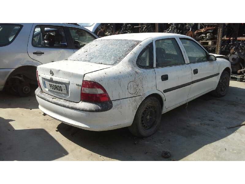 opel vectra b berlina del año 1997