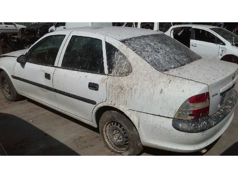 opel vectra b berlina del año 1997