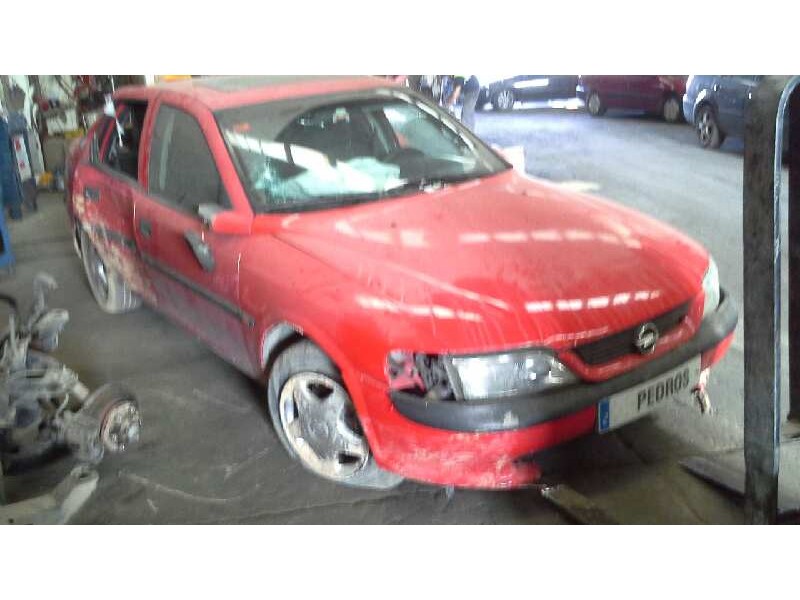 opel vectra b berlina del año 2002