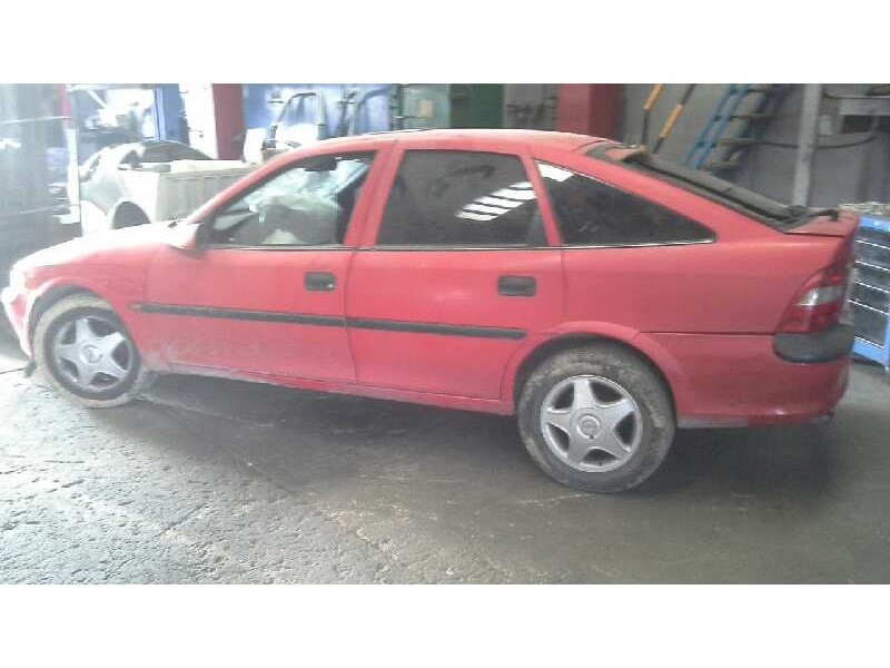 opel vectra b berlina del año 2002
