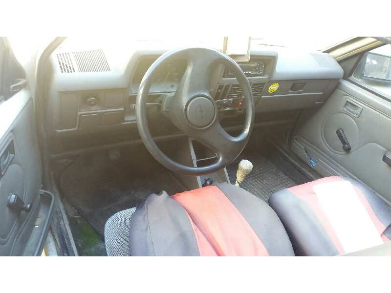 opel corsa a del año 1989