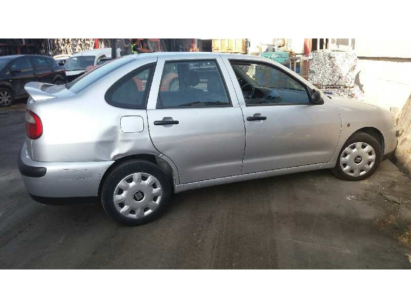 seat cordoba berlina (6k2) del año 2001