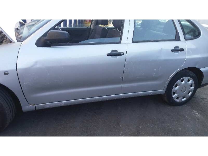 seat cordoba berlina (6k2) del año 2001