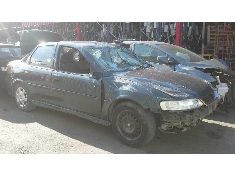 opel vectra b berlina del año 2001
