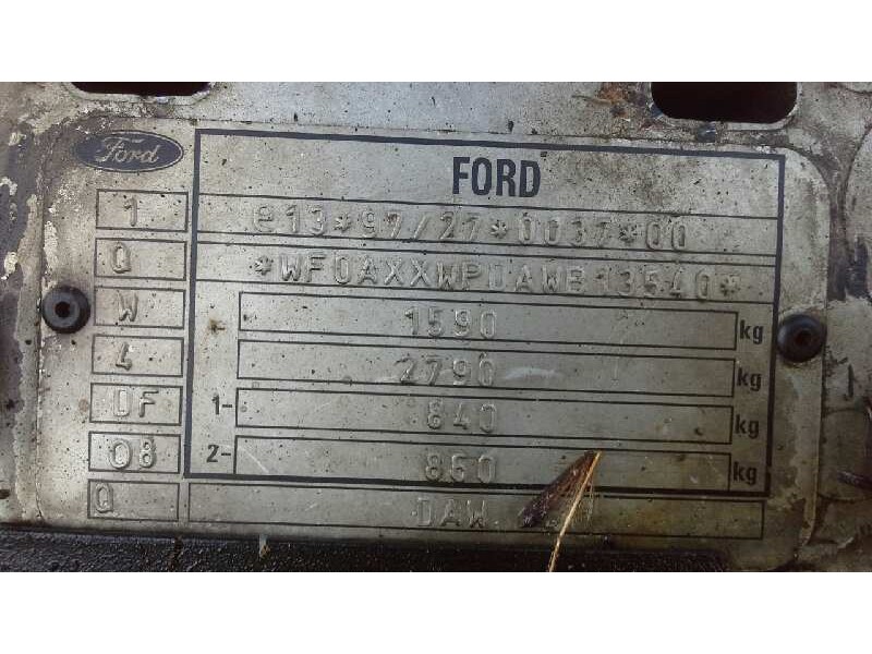 ford focus berlina (cak) del año 1998