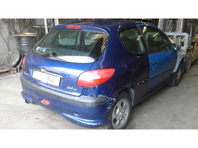 peugeot 206 berlina del año 2000