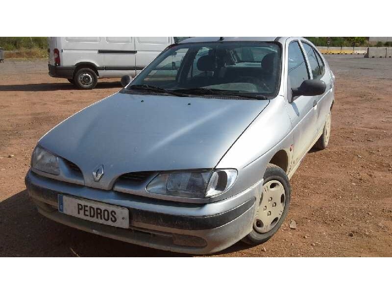renault megane i berlina hatchback (ba0) del año 1996