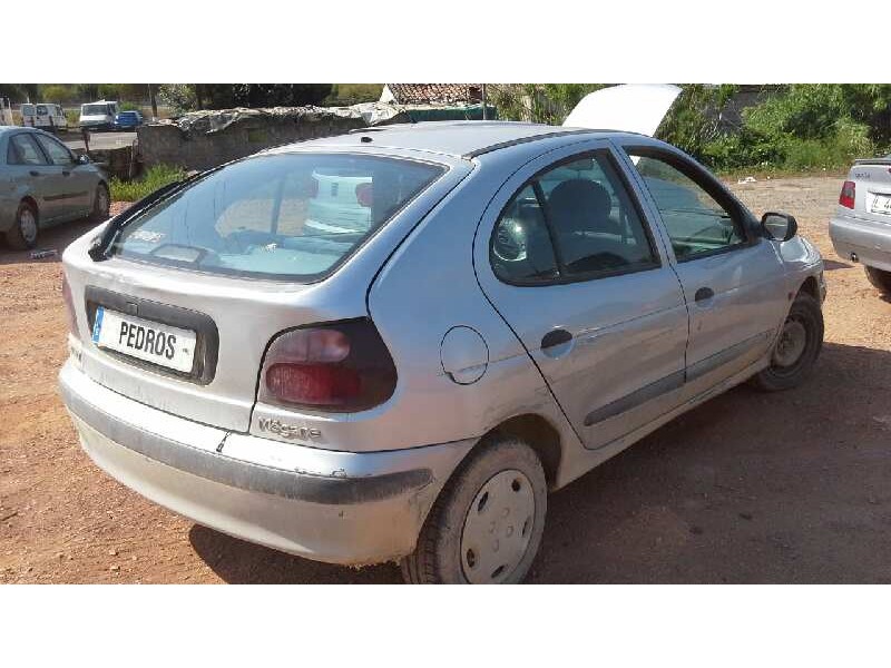 renault megane i berlina hatchback (ba0) del año 1996